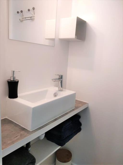 L Embrun Jacuzzi Saint-Malo Exterior foto